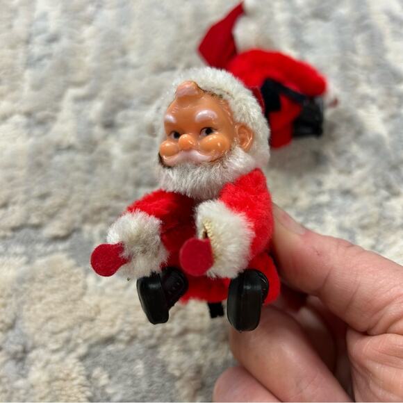 Vintage 1970s Furry Clip On Santa’s Christmas Tree Lapel Set of 2 - Picture 6 of 9